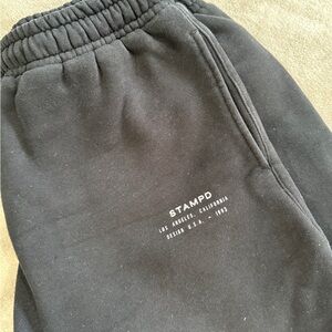 STAMPD CORE SWEATSHORT